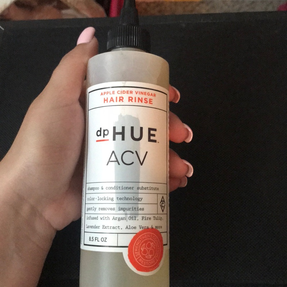 Apple cider vinegar hair rinse